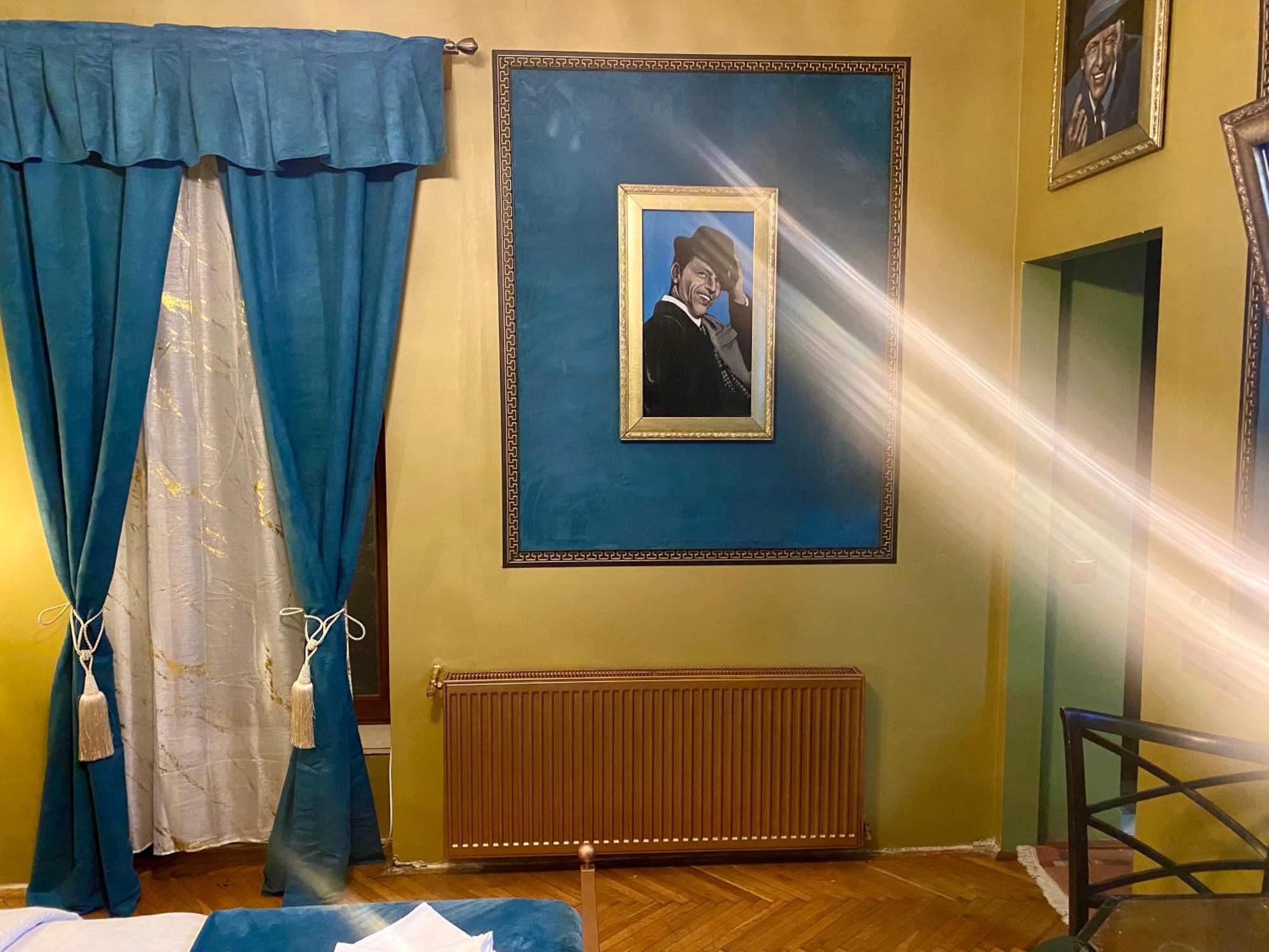 Frank's In The Old Apartment *